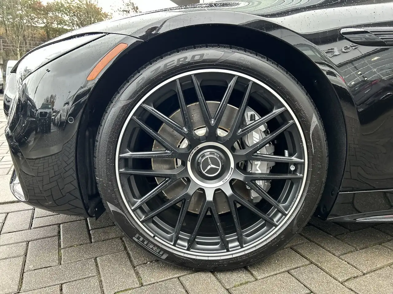 Mercedes-Benz SL снимка Mercedes-Benz SL