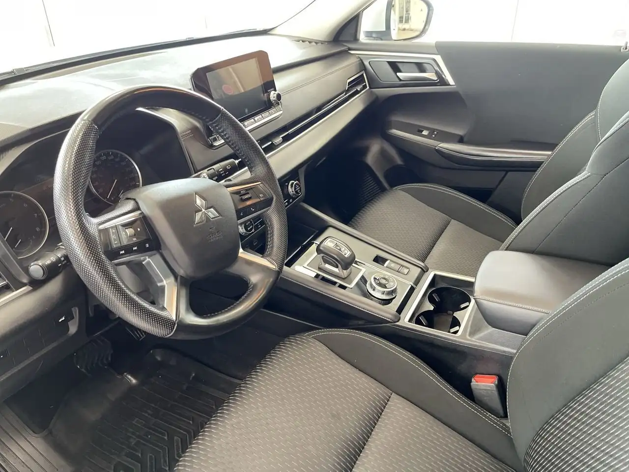Mitsubishi Outlander fotografie Mitsubishi Outlander