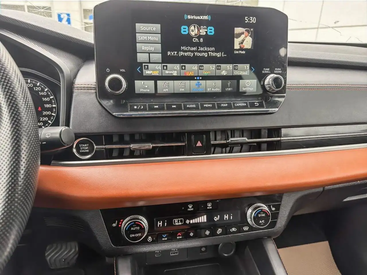 Mitsubishi Outlander снимка Mitsubishi Outlander