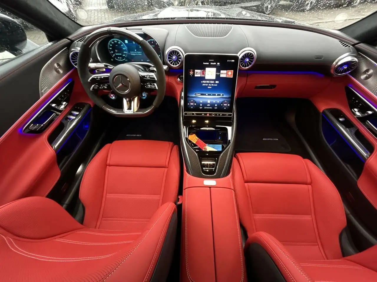 Mercedes-Benz SL снимка Mercedes-Benz SL