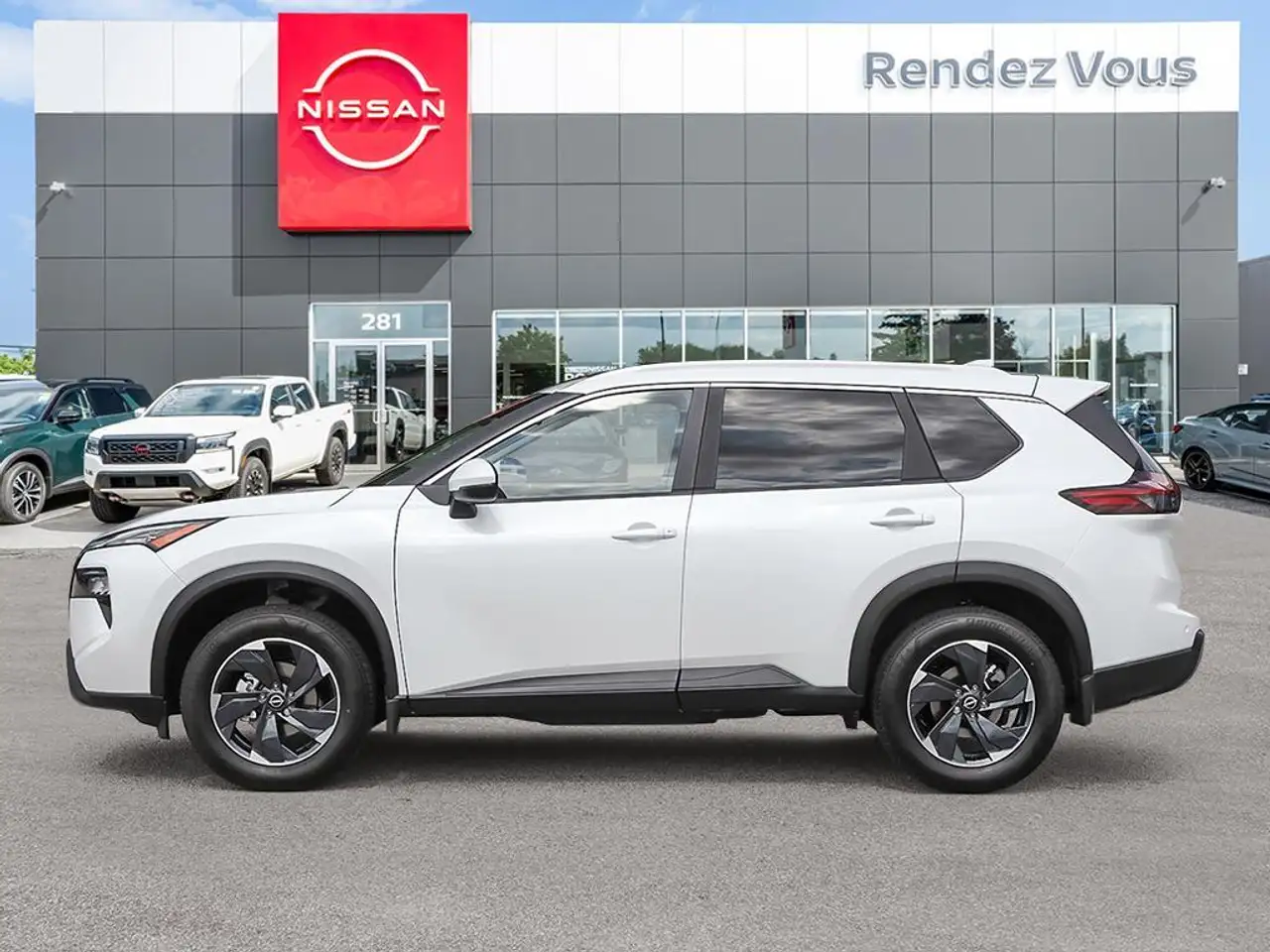 Nissan Rogue снимка Nissan Rogue