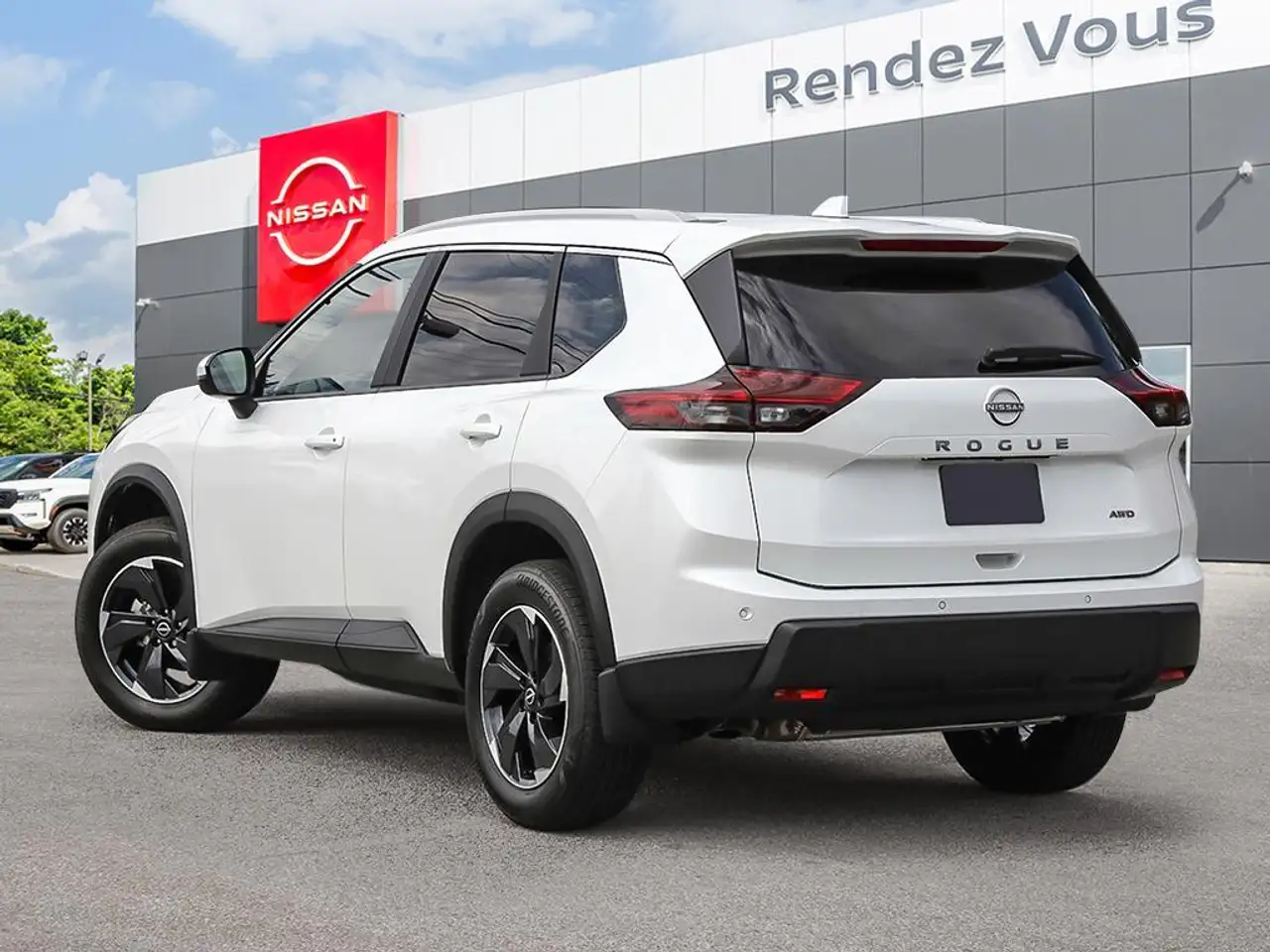 Nissan Rogue снимка Nissan Rogue