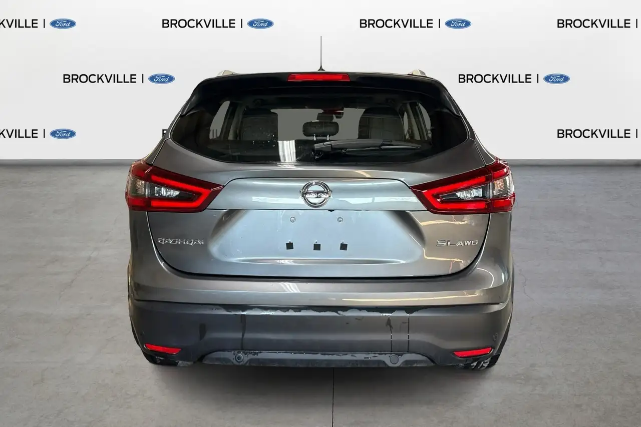 Nissan Qashqai снимка Nissan Qashqai