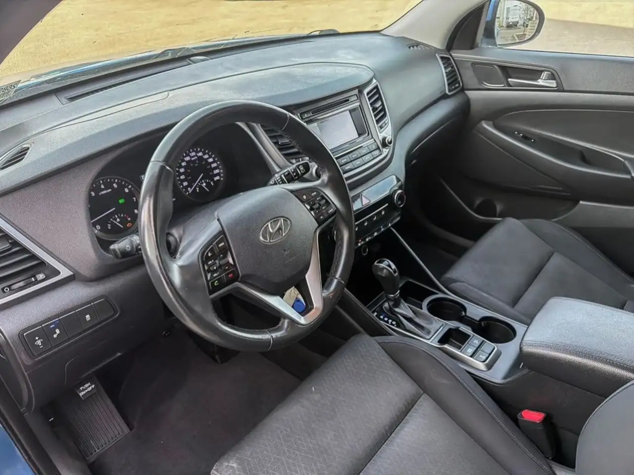 Hyundai TUCSON снимка Hyundai TUCSON