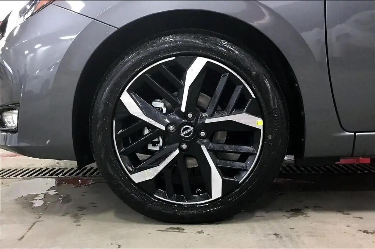 Nissan Versa снимка Nissan Versa
