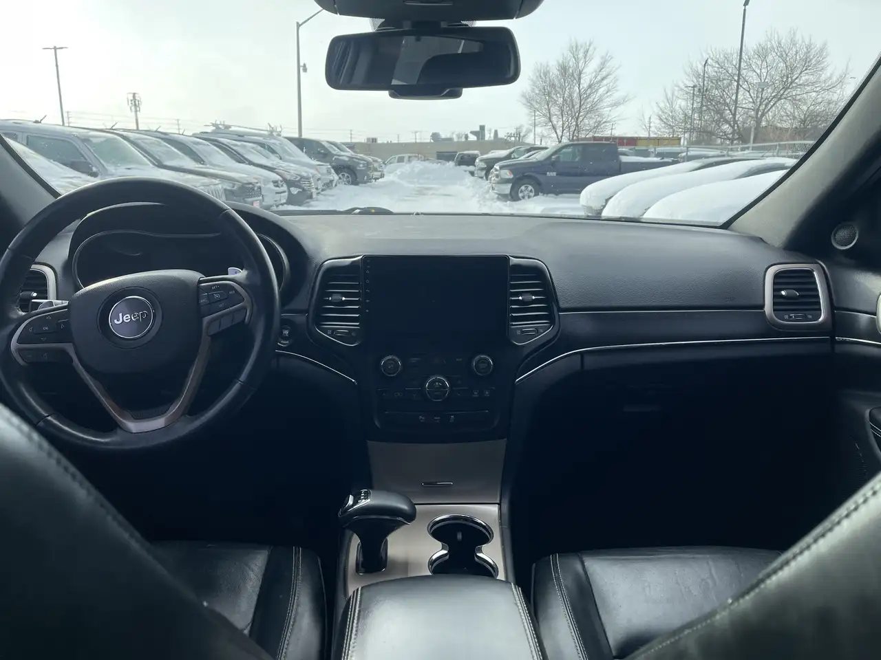 Jeep Grand Cherokee снимка Jeep Grand Cherokee