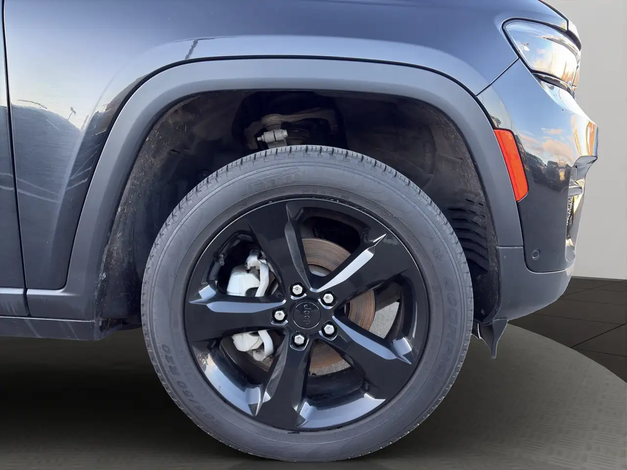 Jeep Grand Cherokee снимка Jeep Grand Cherokee