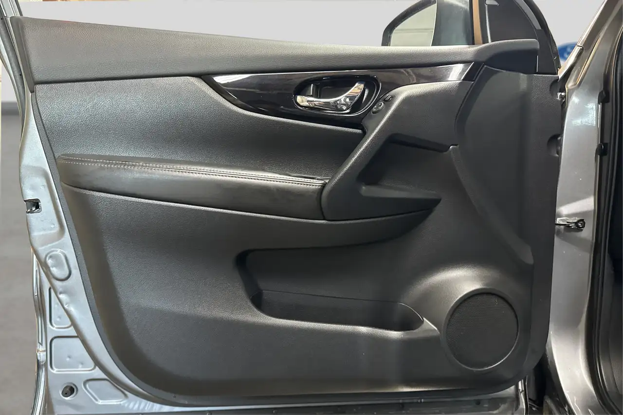 Nissan Qashqai снимка Nissan Qashqai