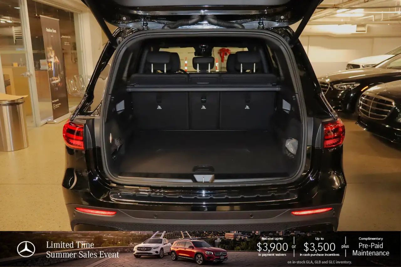 Mercedes-Benz GLB снимка Mercedes-Benz GLB