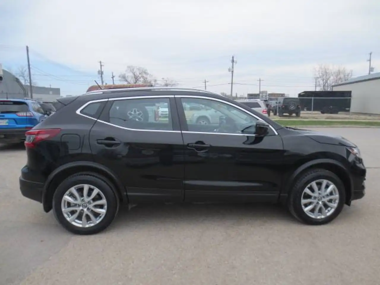 Nissan Qashqai снимка Nissan Qashqai