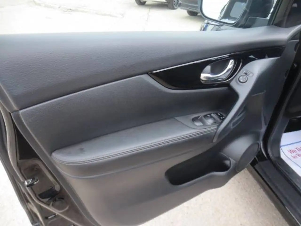 Nissan Qashqai снимка Nissan Qashqai