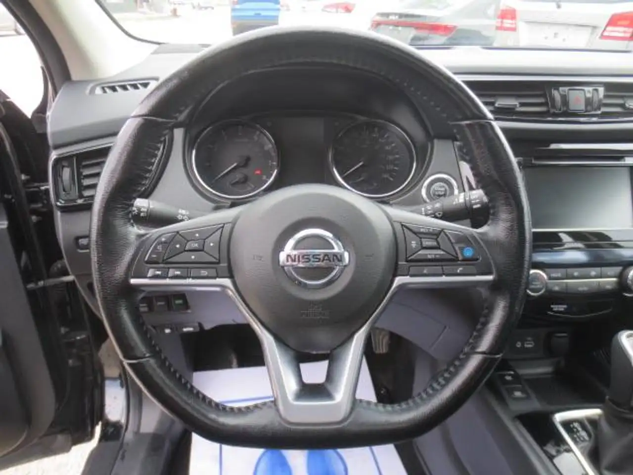 Nissan Qashqai снимка Nissan Qashqai