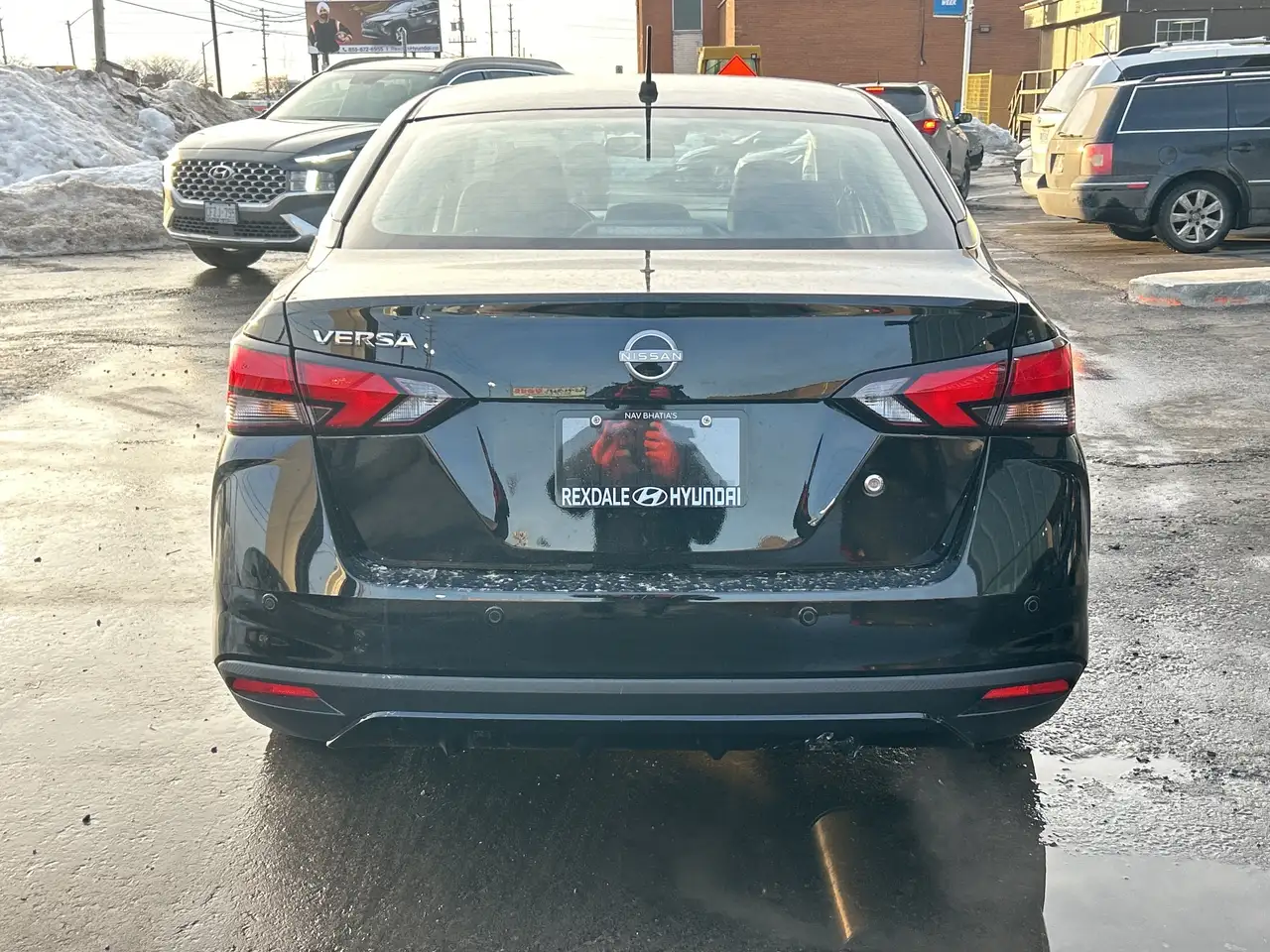 Nissan Versa снимка Nissan Versa