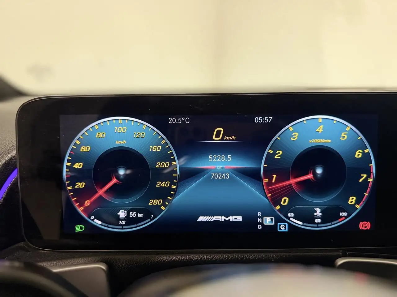 Mercedes-Benz GLB photo Mercedes-Benz GLB