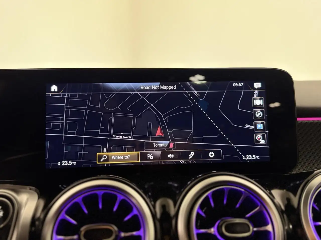 Mercedes-Benz GLB photo Mercedes-Benz GLB