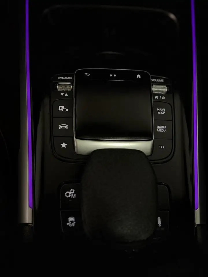Mercedes-Benz GLB photo Mercedes-Benz GLB