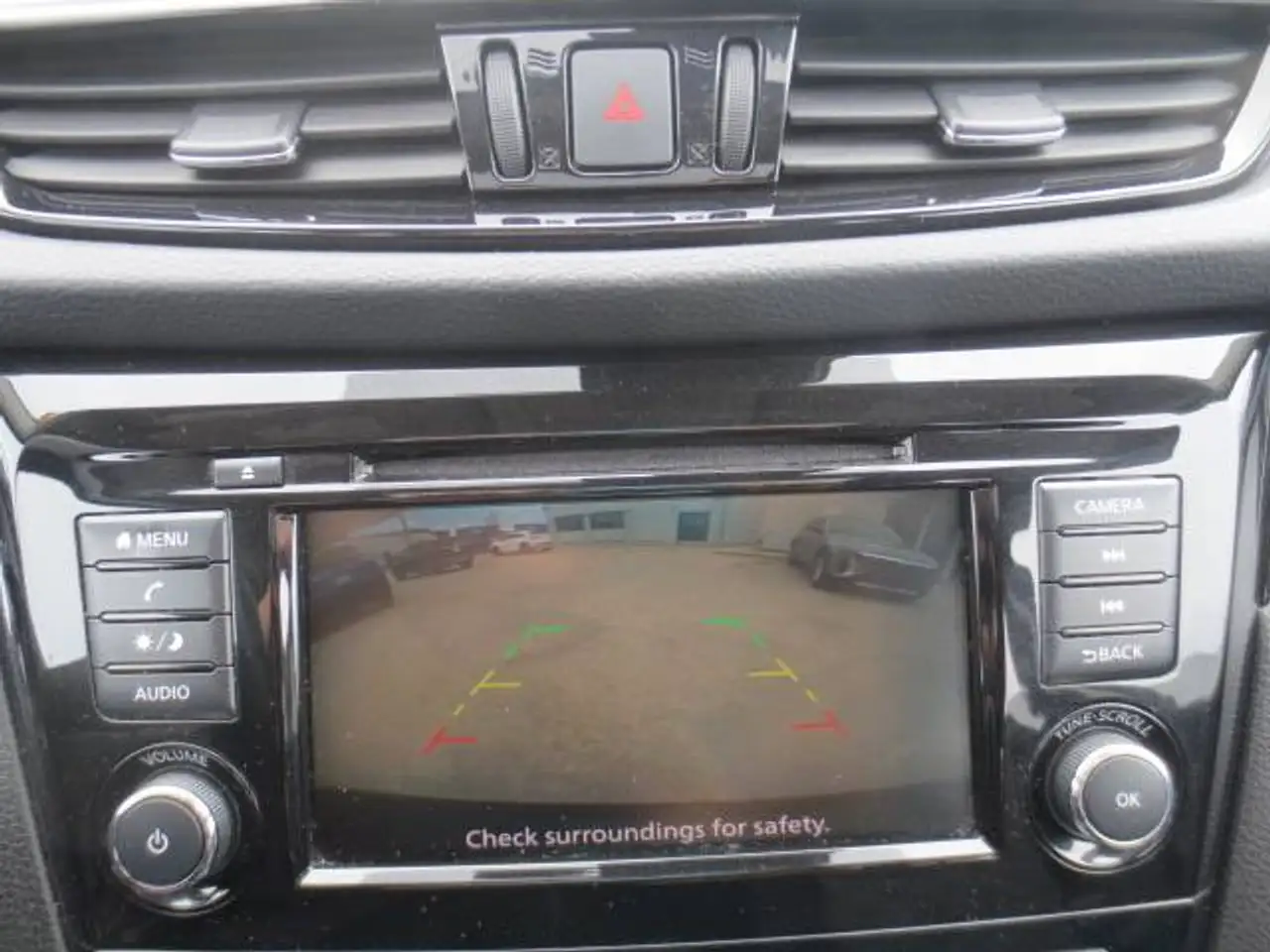 Nissan Qashqai снимка Nissan Qashqai