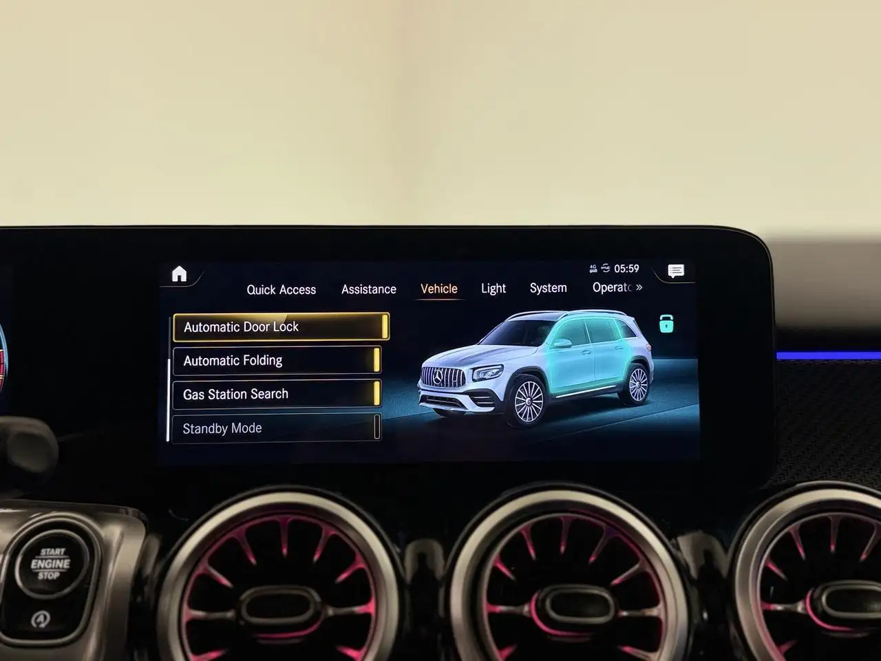 Mercedes-Benz GLB photo Mercedes-Benz GLB