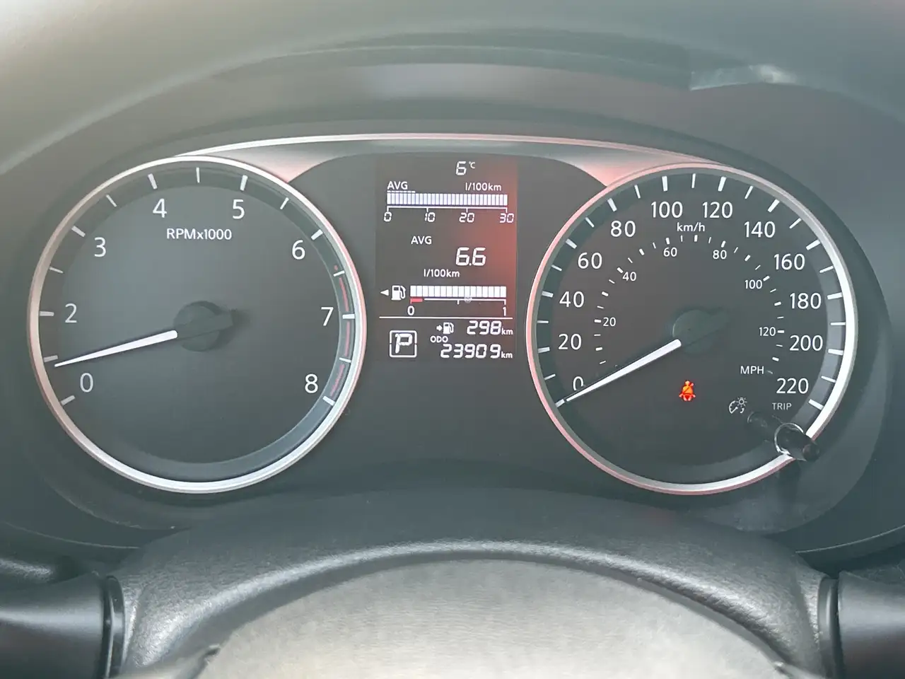 Nissan Versa снимка Nissan Versa