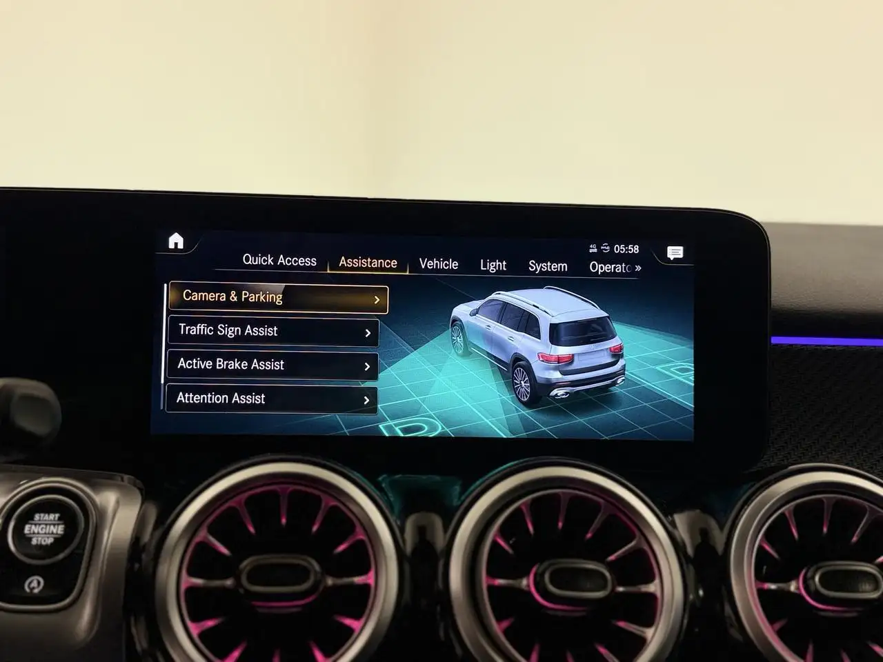 Mercedes-Benz GLB photo Mercedes-Benz GLB