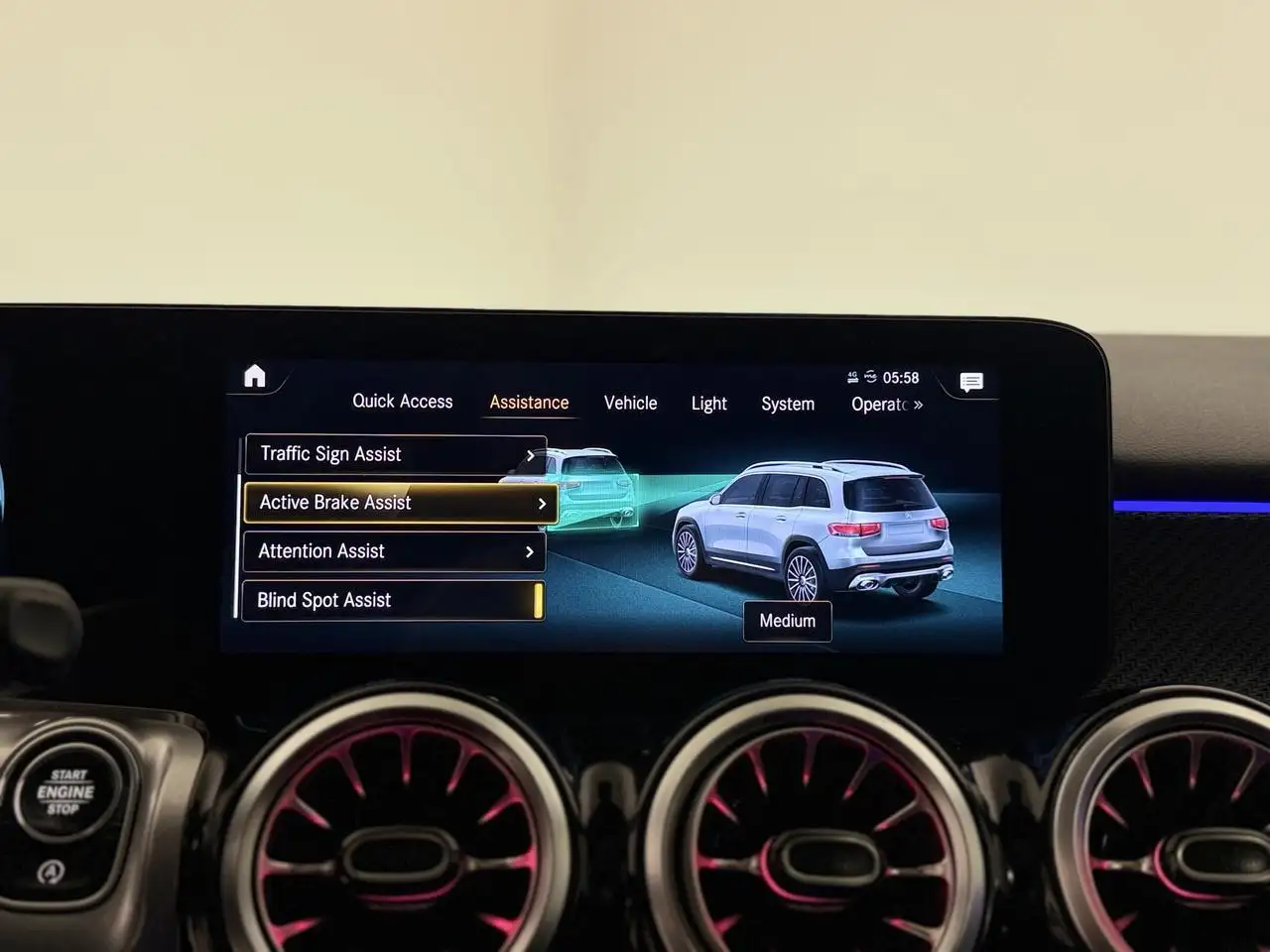 Mercedes-Benz GLB photo Mercedes-Benz GLB