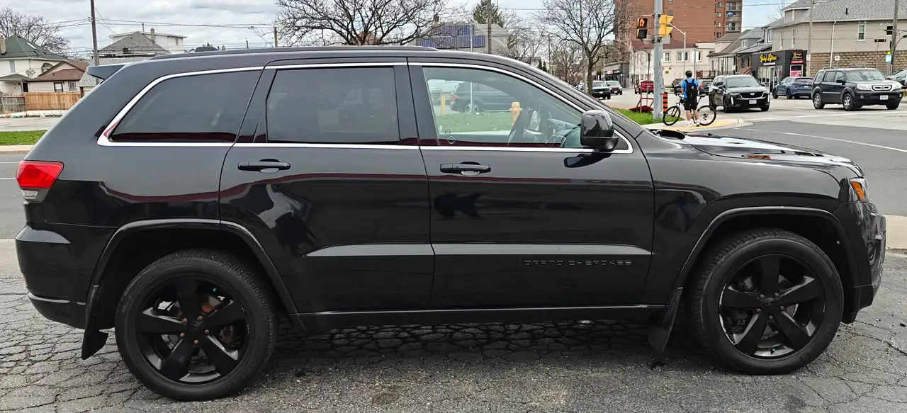 Jeep Grand Cherokee photo Jeep Grand Cherokee