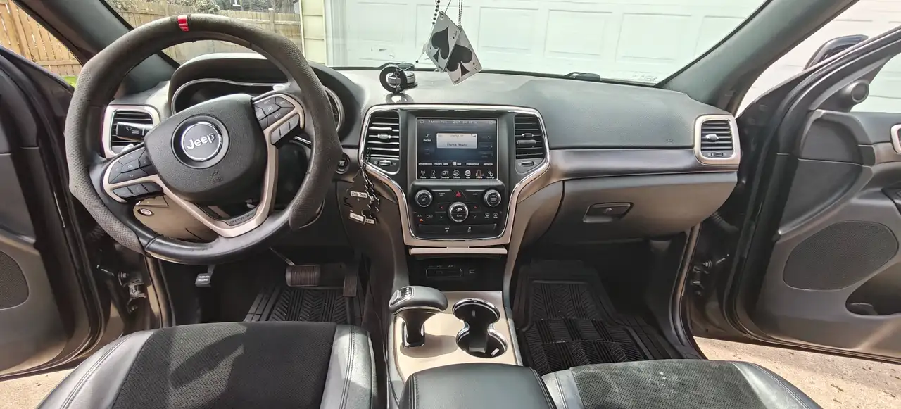 Jeep Grand Cherokee photo Jeep Grand Cherokee