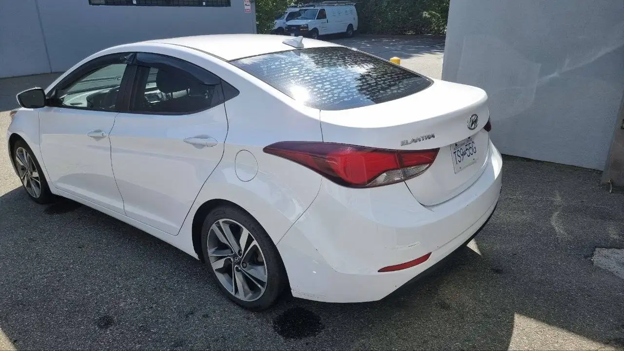 Hyundai ELANTRA снимка Hyundai ELANTRA