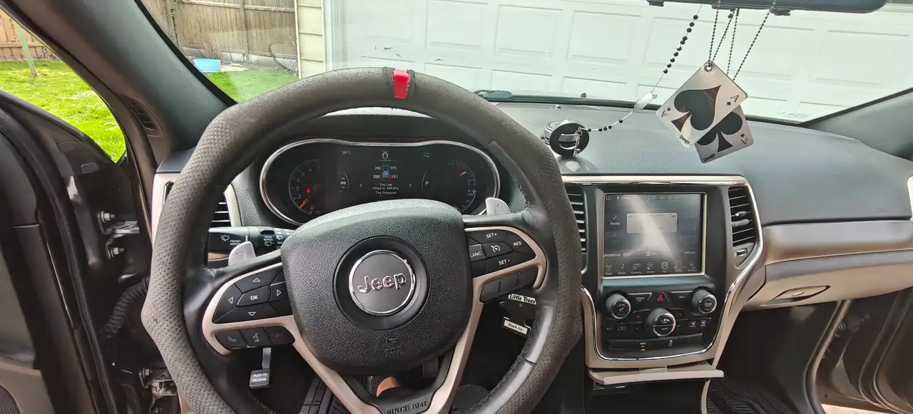 Jeep Grand Cherokee photo Jeep Grand Cherokee