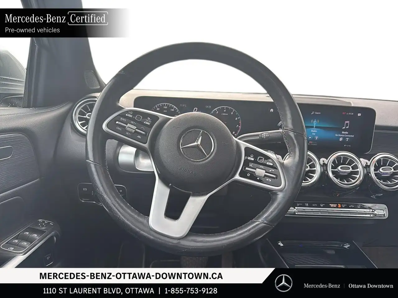 Mercedes-Benz GLB снимка Mercedes-Benz GLB