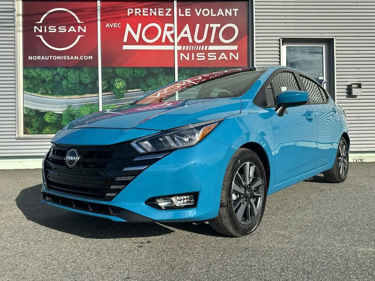 Nissan Versa fotografie Nissan Versa