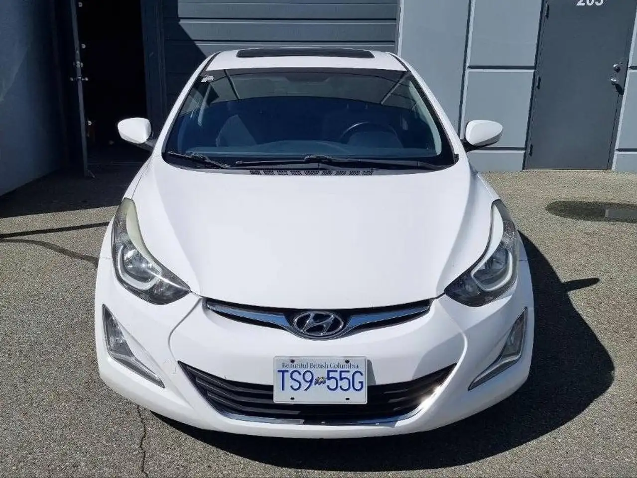 Hyundai ELANTRA снимка Hyundai ELANTRA