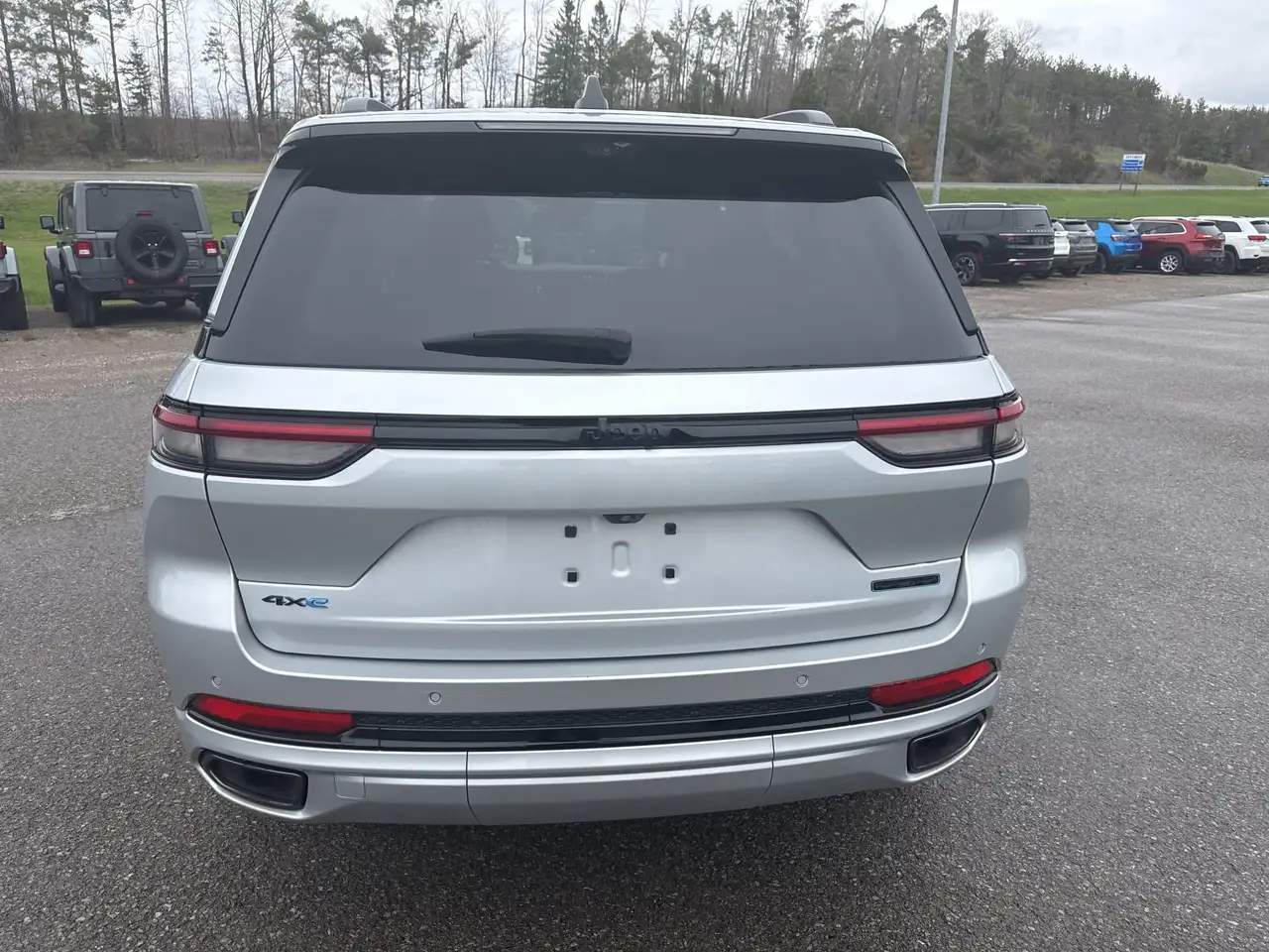 Jeep Grand Cherokee снимка Jeep Grand Cherokee