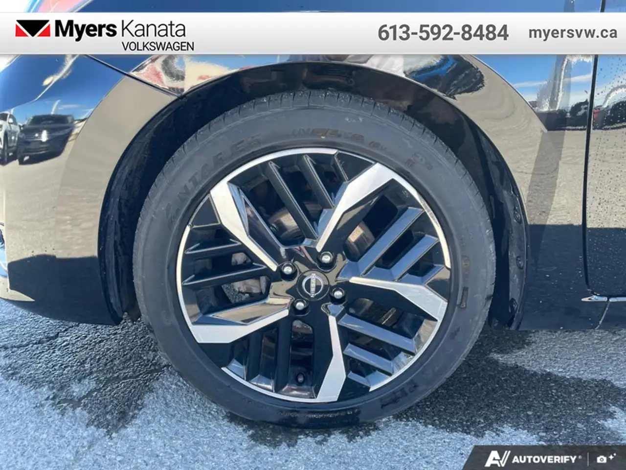 Nissan Versa снимка Nissan Versa