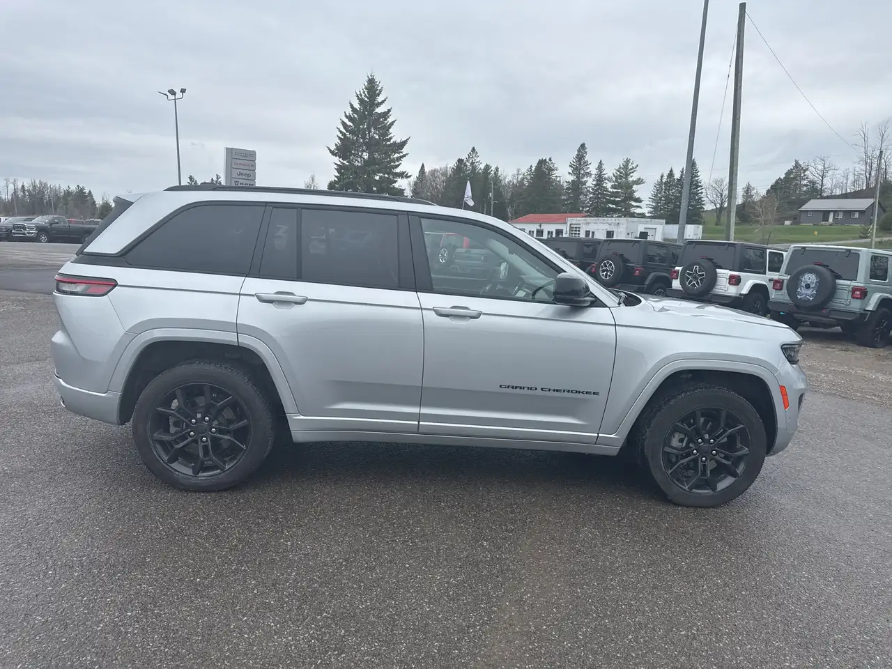 Jeep Grand Cherokee снимка Jeep Grand Cherokee