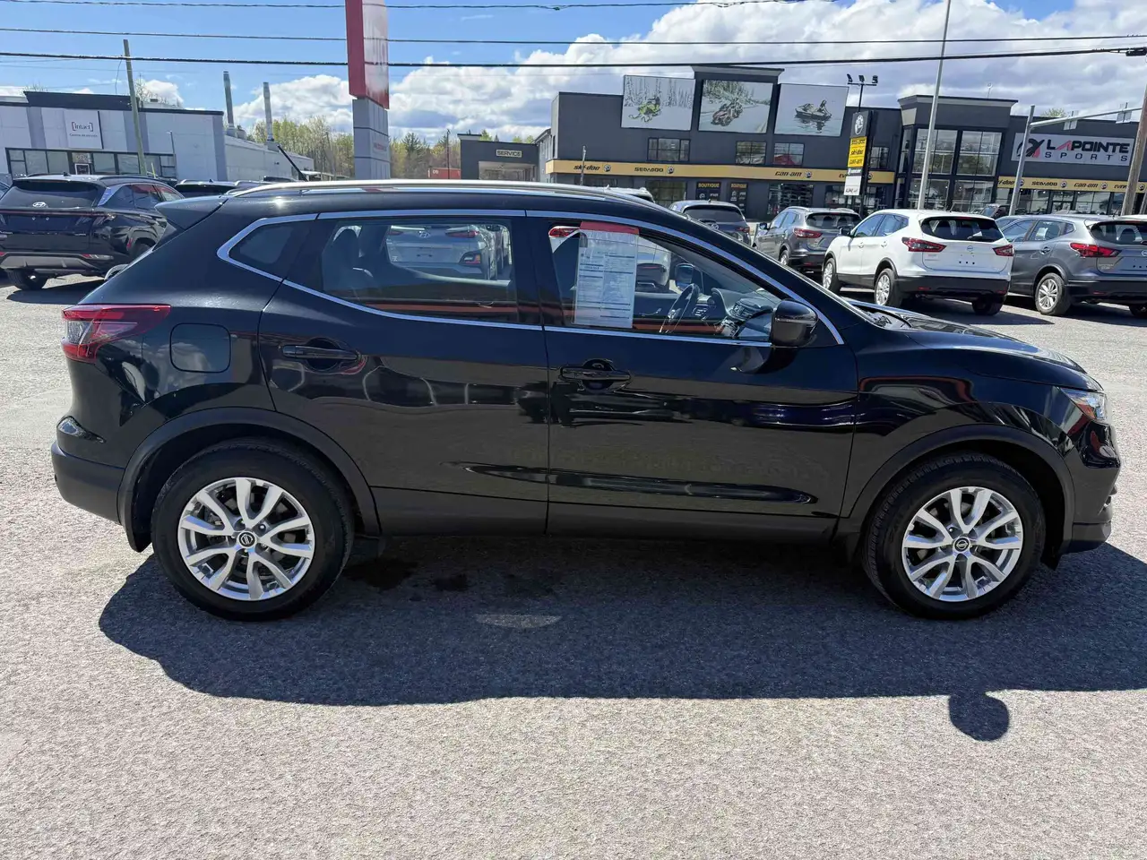 Nissan Qashqai снимка Nissan Qashqai