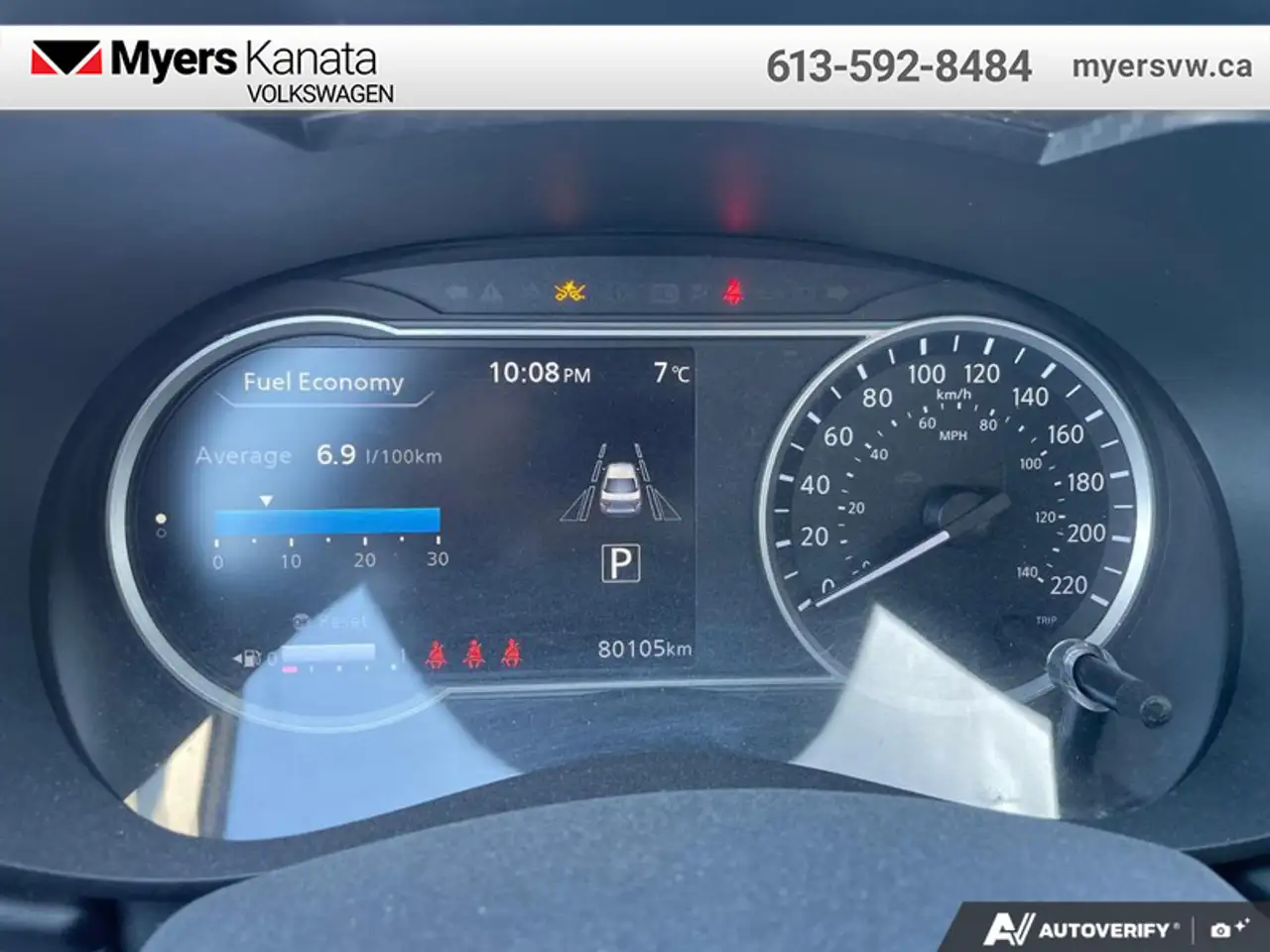 Nissan Versa снимка Nissan Versa