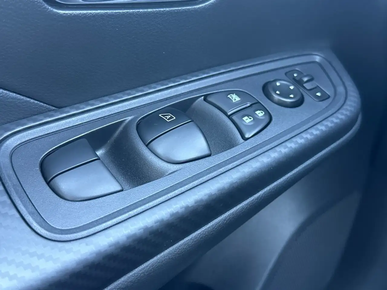 Nissan Versa fotografie Nissan Versa