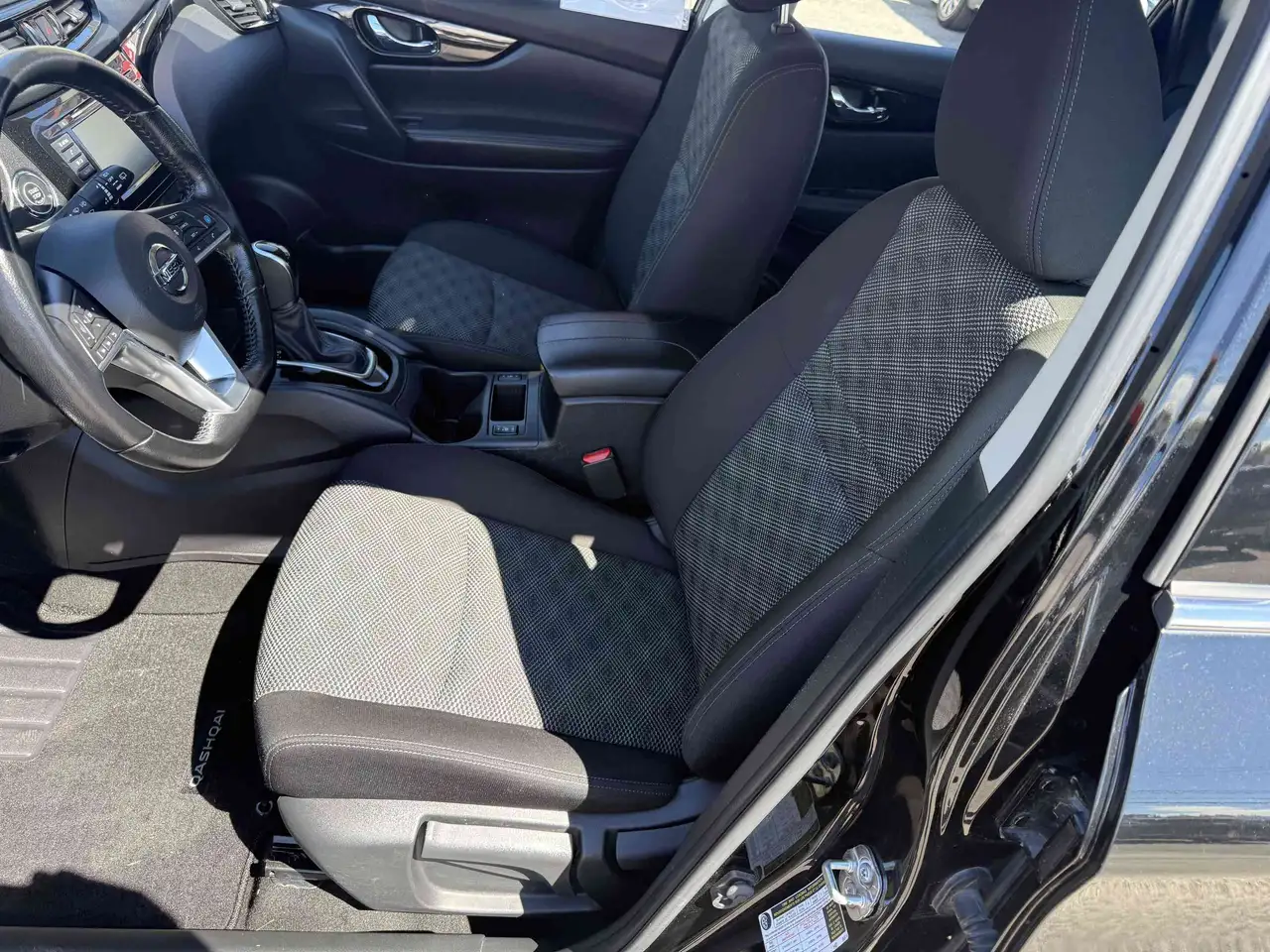 Nissan Qashqai снимка Nissan Qashqai