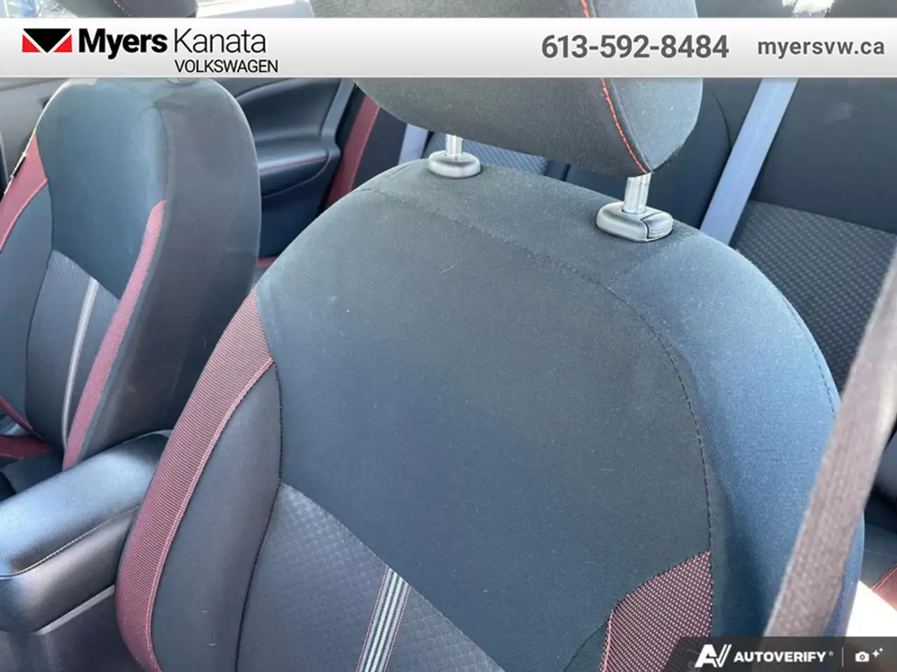 Nissan Versa снимка Nissan Versa