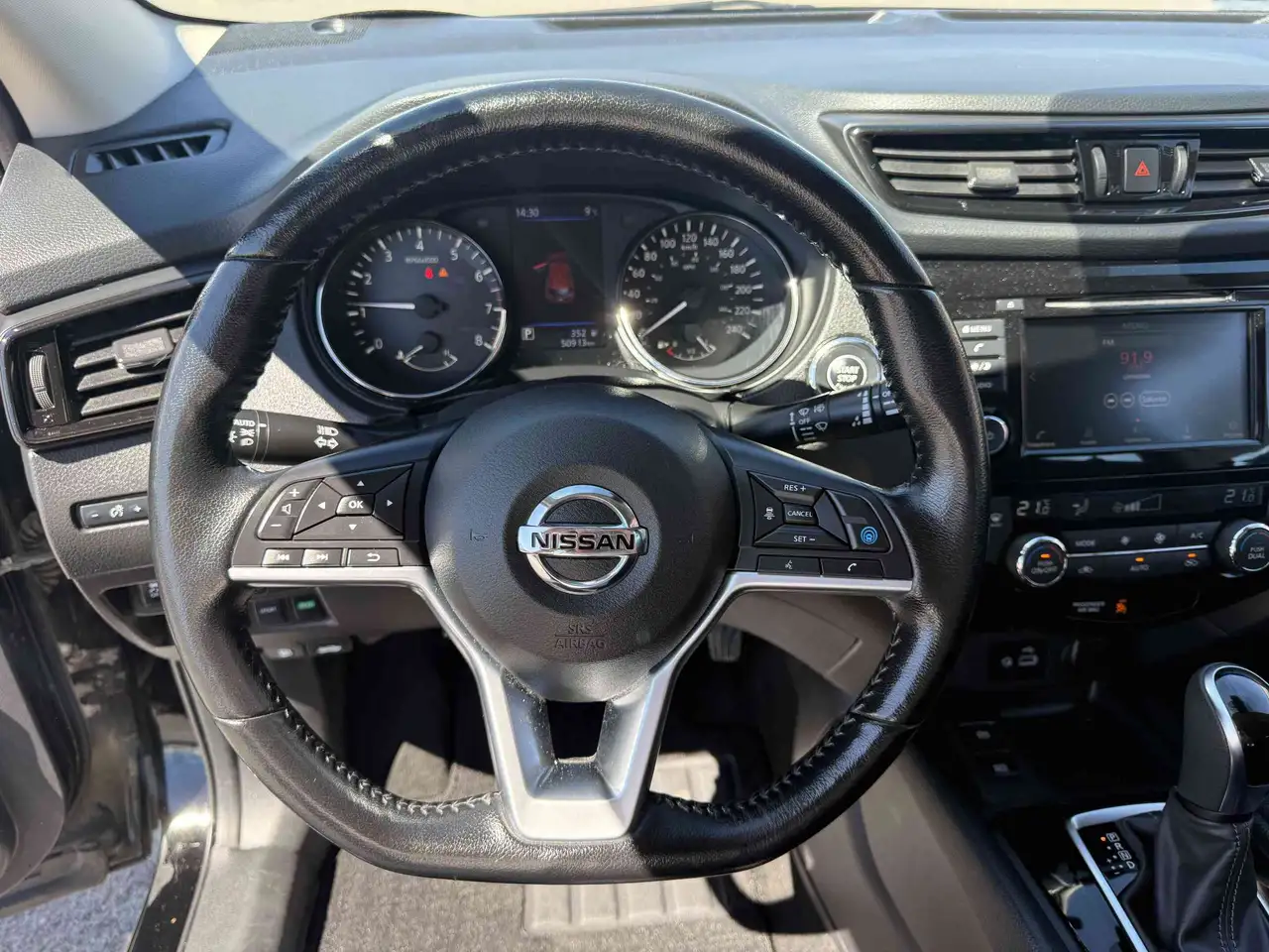Nissan Qashqai снимка Nissan Qashqai