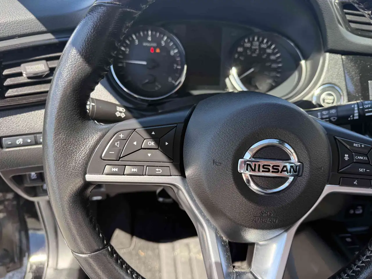 Nissan Qashqai снимка Nissan Qashqai
