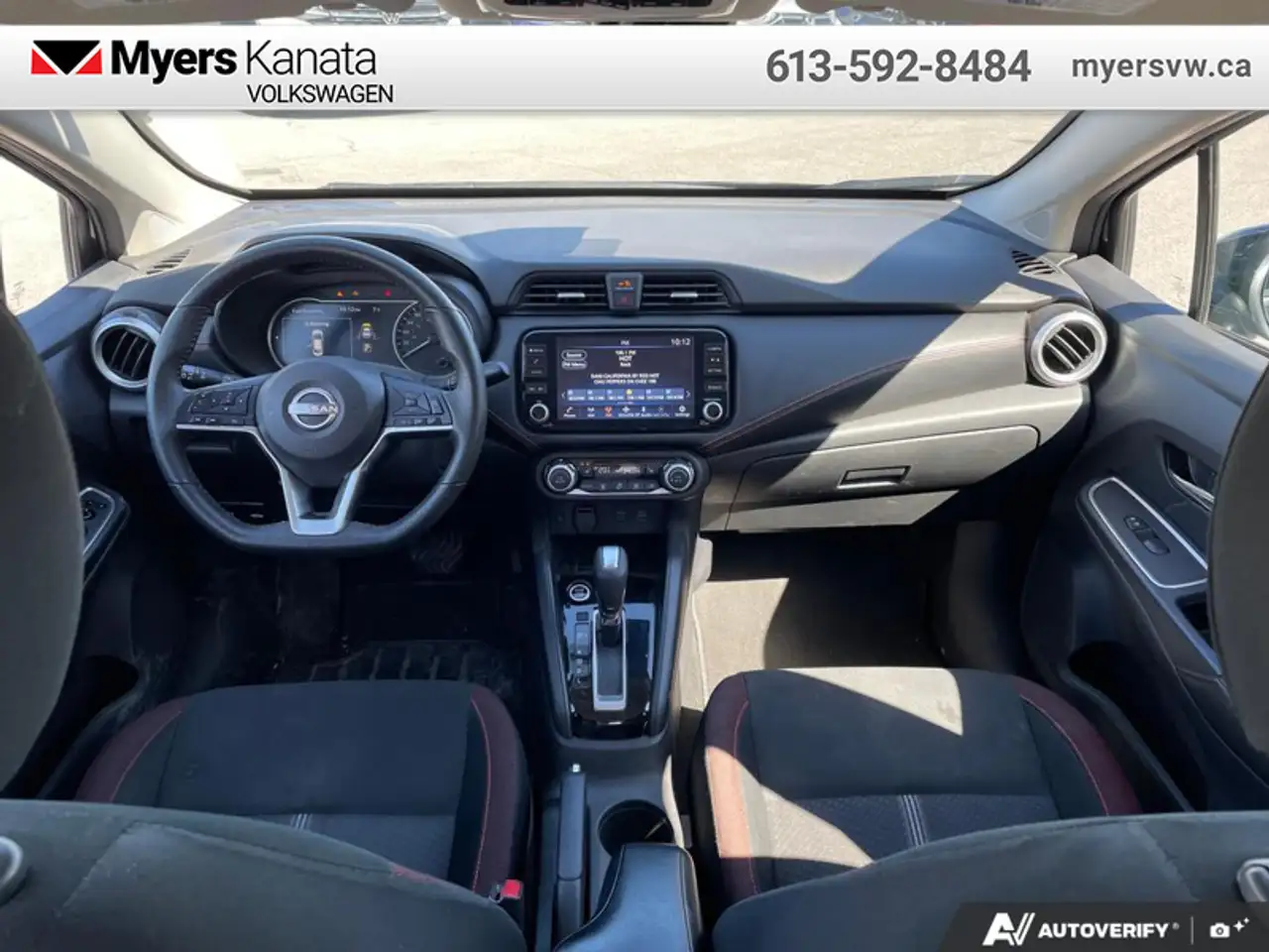 Nissan Versa снимка Nissan Versa