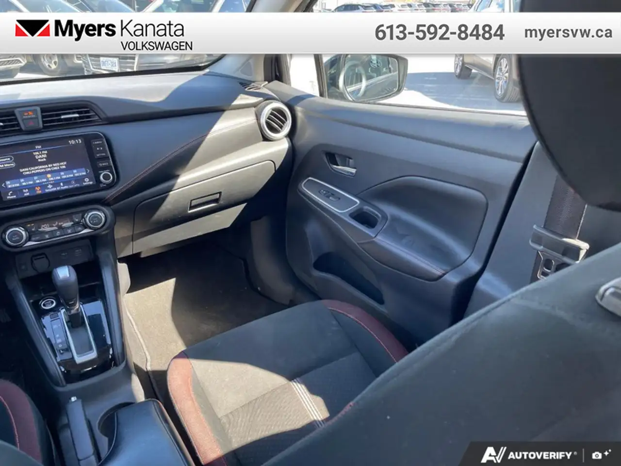 Nissan Versa снимка Nissan Versa