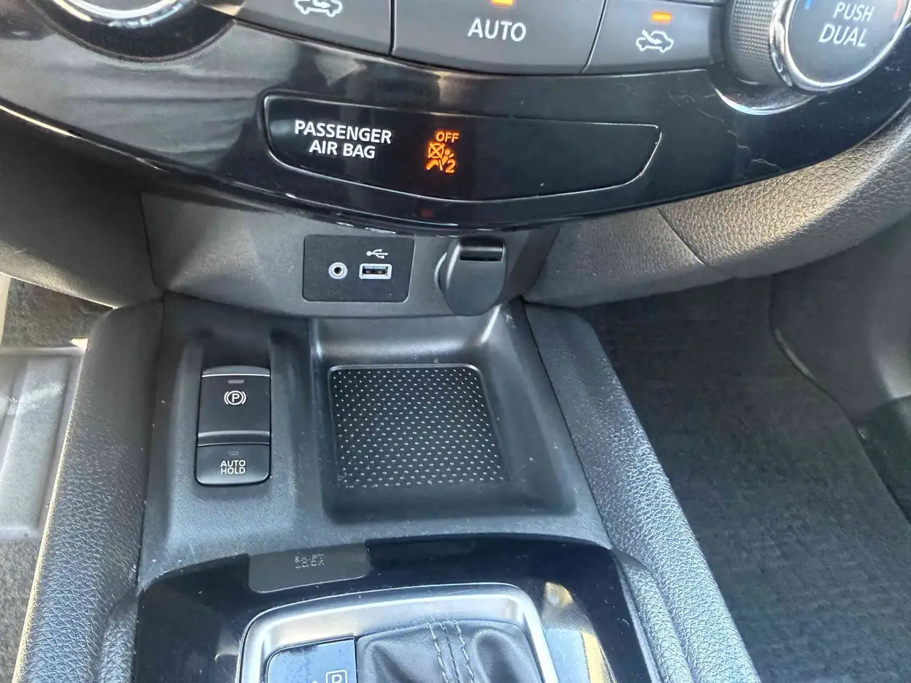 Nissan Qashqai снимка Nissan Qashqai
