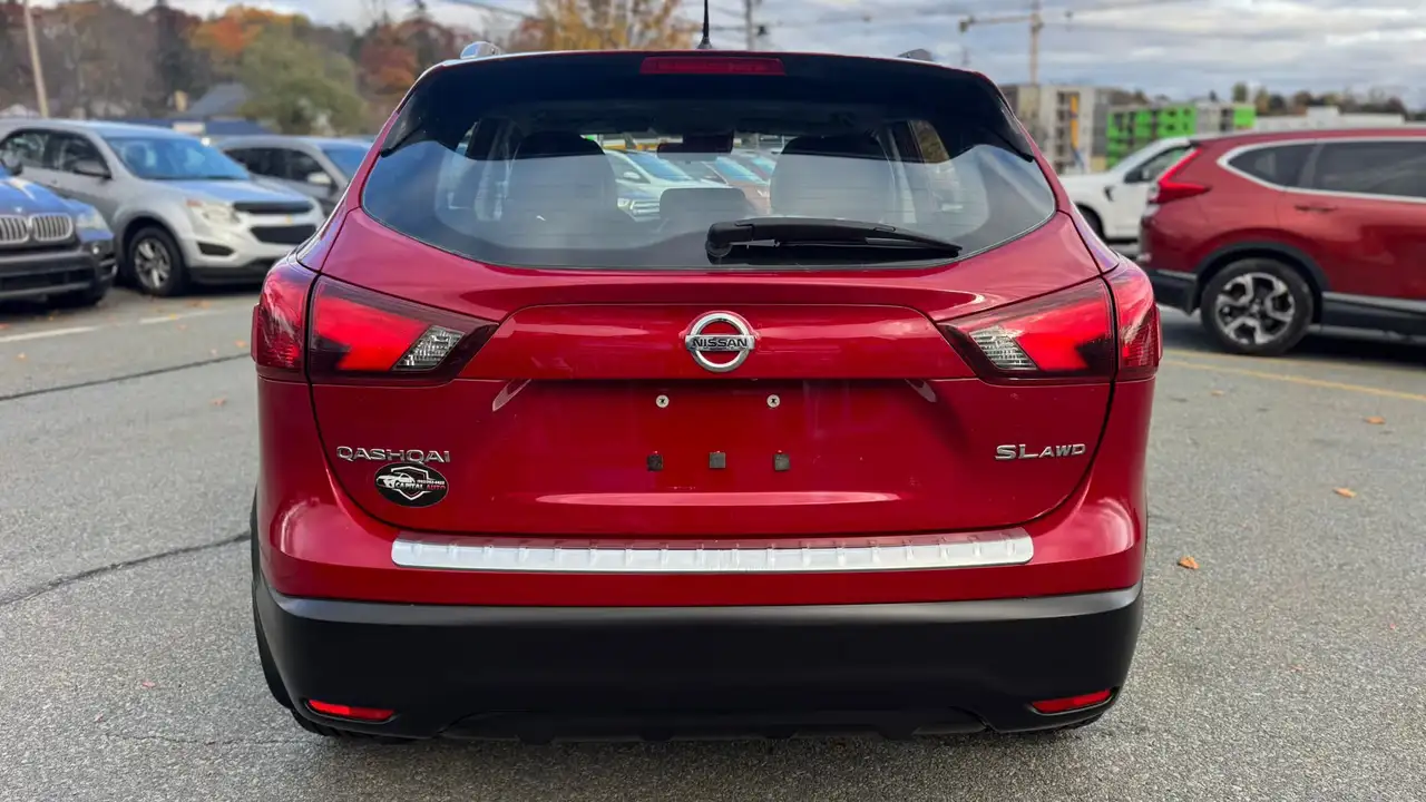 Nissan Qashqai снимка Nissan Qashqai