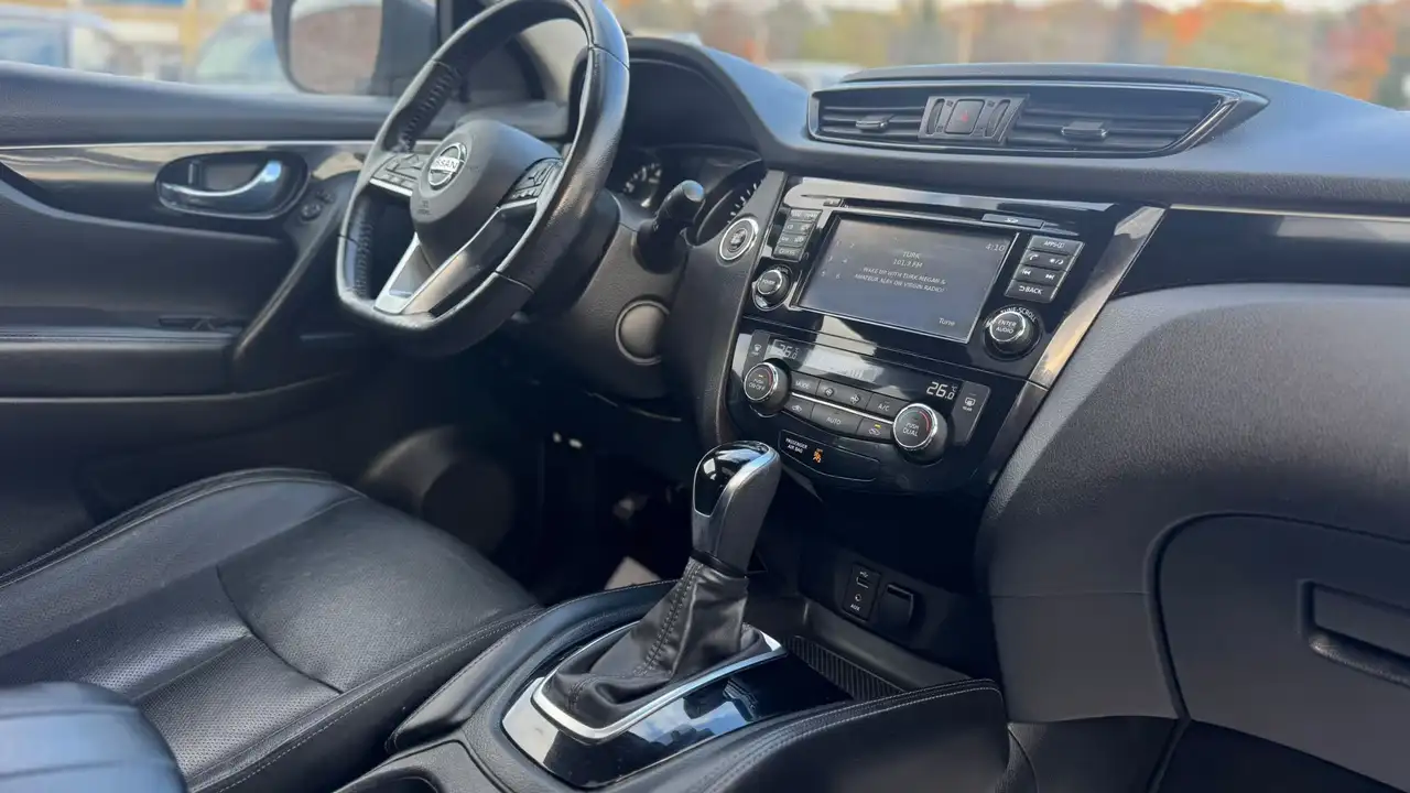Nissan Qashqai снимка Nissan Qashqai