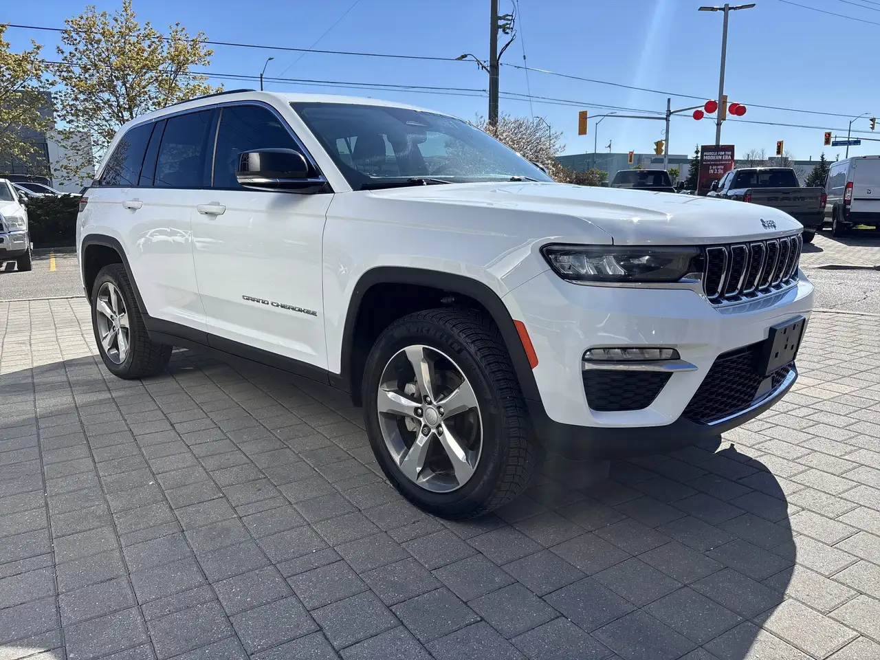 Jeep Grand Cherokee снимка Jeep Grand Cherokee