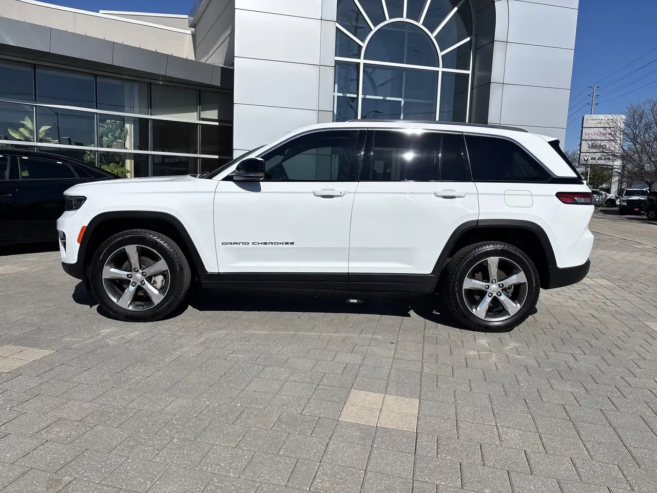 Jeep Grand Cherokee снимка Jeep Grand Cherokee