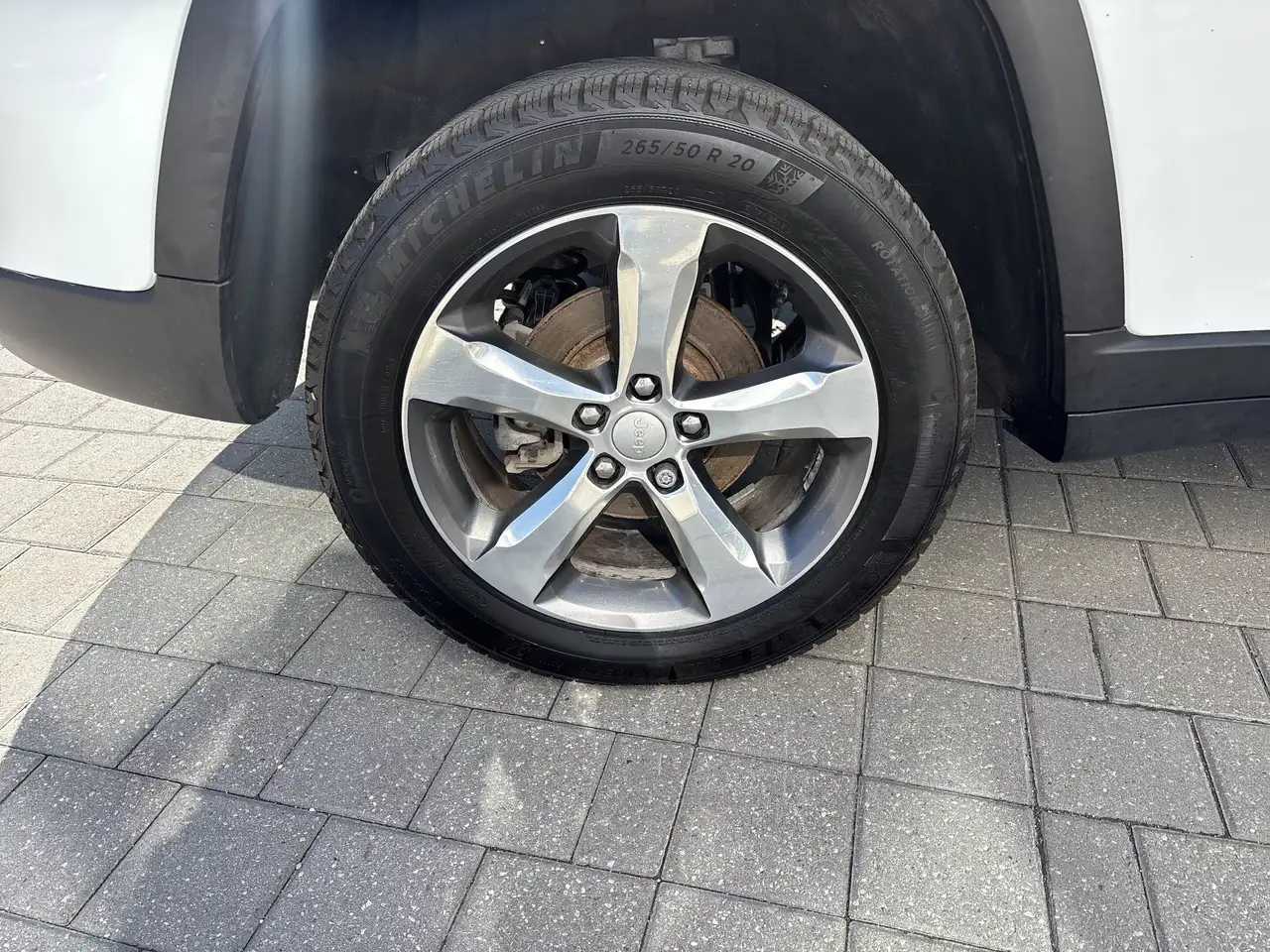 Jeep Grand Cherokee снимка Jeep Grand Cherokee